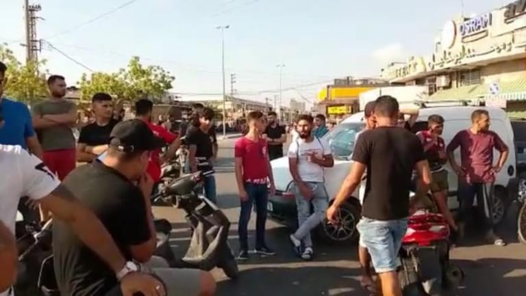 قطع الطريق عند دوار البص صور ودوار العباسية