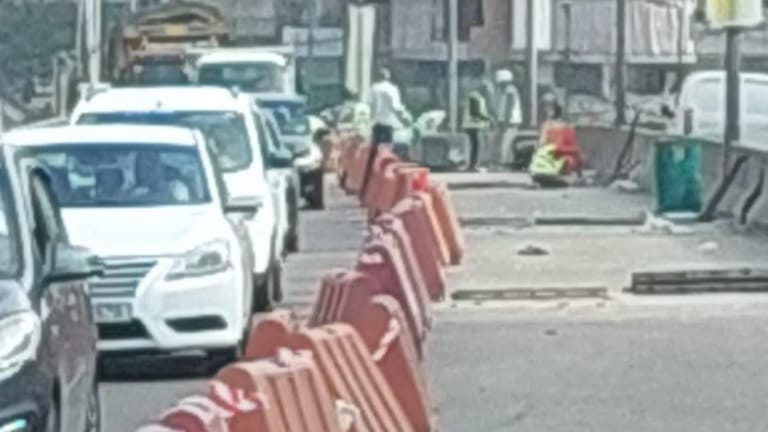 بالصورة: أشغال على جسر عماد مغنية باتجاه المطار تتسبب بازدحام مروري