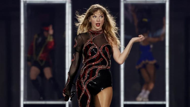 Taylor Swift Officially Declared a Billionaire by Forbes