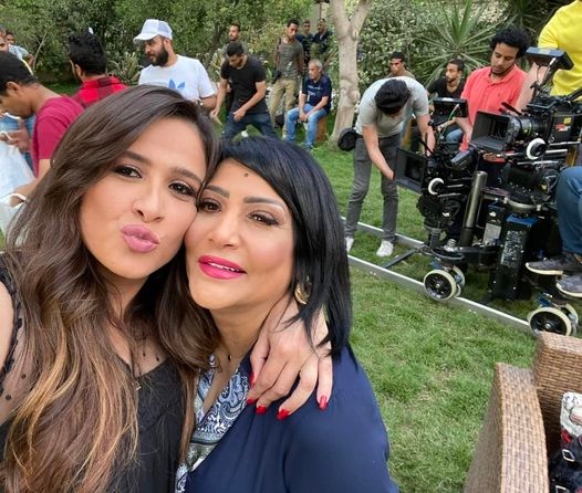 بدرية طلبة تلجأ للقضاء... وياسمين عبد العزيز تكشف حقيقة خلافهما