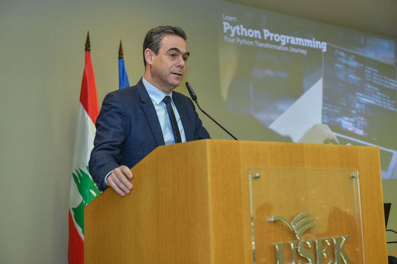 إطلاق مبادرة التدريب على برمجة Python في جامعة الروح القدس