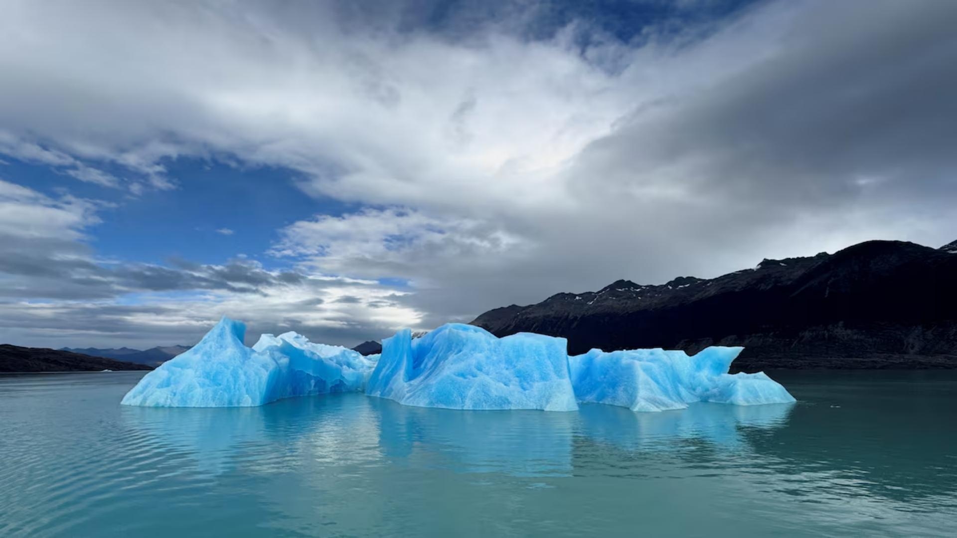 Huge Ice Falls at Argentina’s Perito Moreno Glacier Spark Awe and Concern