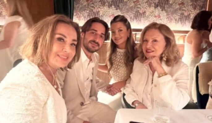 بالصور: وليد توفيق يحتفل بزفاف ابنته نورهان في مدريد... والجمهور ينبهر بالشبه الكبير بينها وبين والدتها جورجينا رزق!