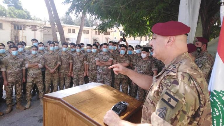 قائد الجيش من بعلبك: أهنئ العسكريين على شجاعتهم وانضباطهم وتفويت الفرص على من يريد نشر الفوضى وخلق الفتن