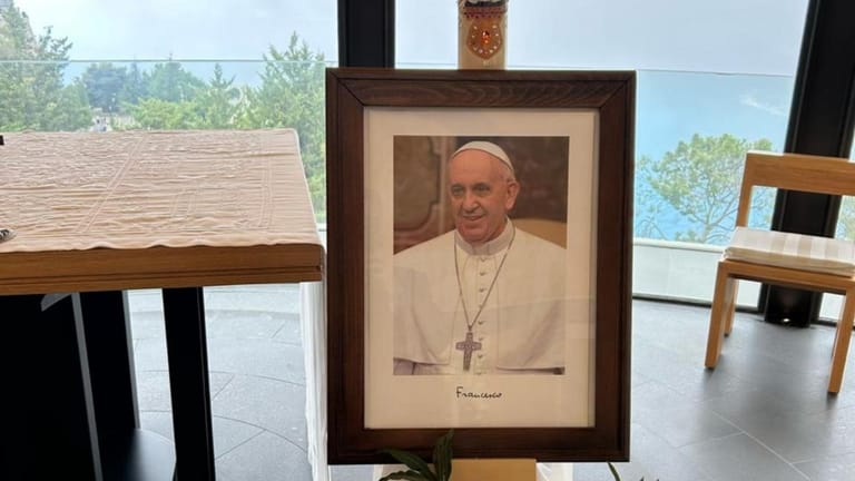 يرحل البابا ويبقى إرثه