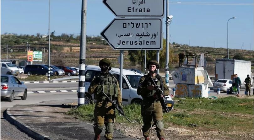 Gaza rockets hit near Jerusalem amid fresh attacks