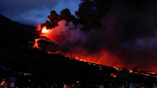 Spain vows to speed up aid to volcano-hit La Palma