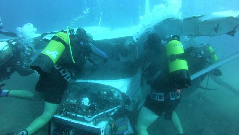 Photos: Lebanese Army Recovers Civilian Plane Wreckage From Sea