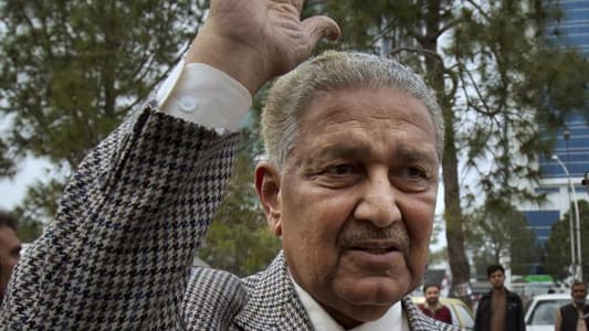 Pakistan nuclear scientist AQ Khan, at centre of proliferation scandal, dies