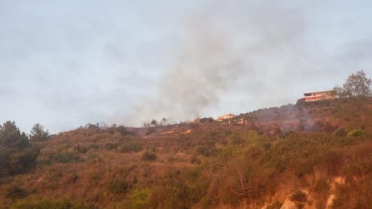 A fire broke out in the woods between the villages of Oyoun Al-Ghazlan and Jdeidet Al-Qayta' in Akkar