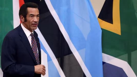 Botswana's exiled ex-leader Khama returns home