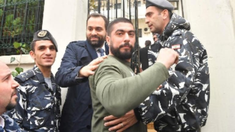 غرف مغلقة ومحاولة لخنق الصوت.. ترك نون وبو صعب رهن التحقيق