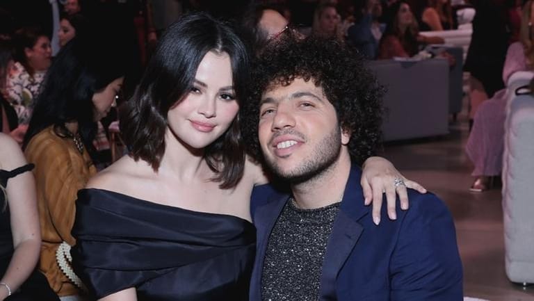 حماة سيلينا غوميز تُصاب بالرعب من لصوص اقتحموا منزلها بوجودها