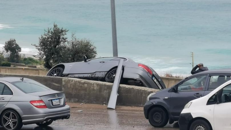 Photos: Traffic jam on highway near Casino du Liban due to car crash