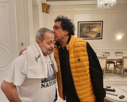بالصور: لقاء يجمع محمد منير وجورج وسوف