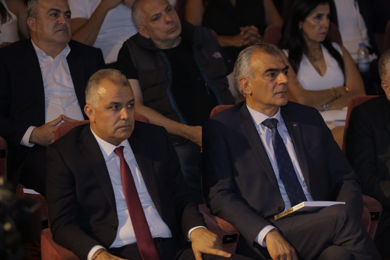 توقيع "سقوط الحصن" لكلوفيس الشويفاتي.. الأبطال الحقيقيون لا يتقاعدون