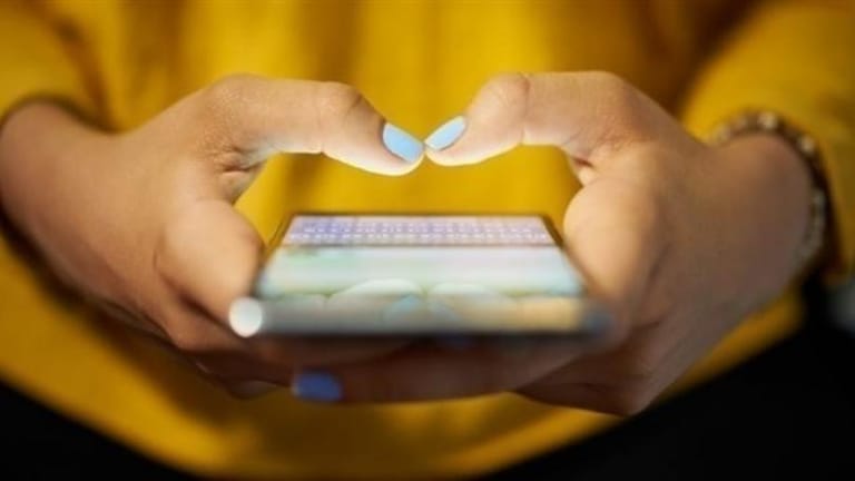 أكثِروا من المنشورات الإيجابيّة على "السوشال ميديا"