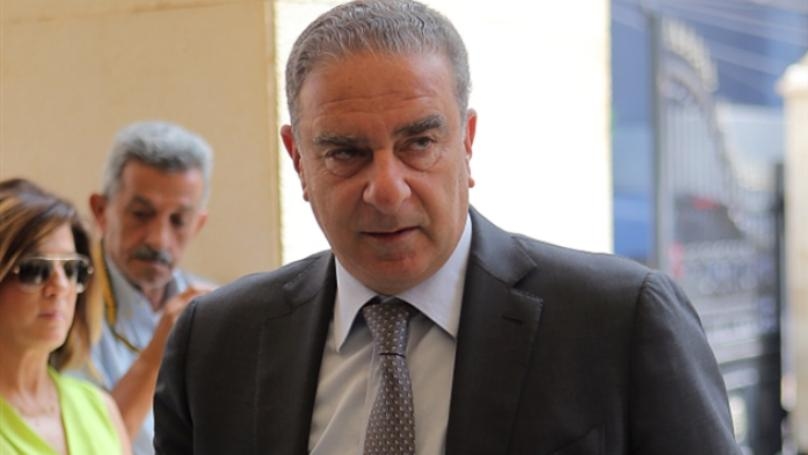 ميشال فرعون: من نائب إلى ماكينة "صنع النواب"