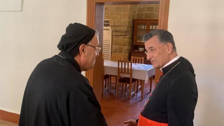 استجواب مطران يُشعل أزمة جديدة... و"لن يمرّ"!