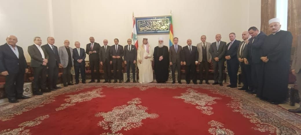 An urgent meeting is being held at the Druze Religious Court, attended by ambassadors of Arab countries and the Turkish ambassador, following the events in Jaramana and Sahnaya