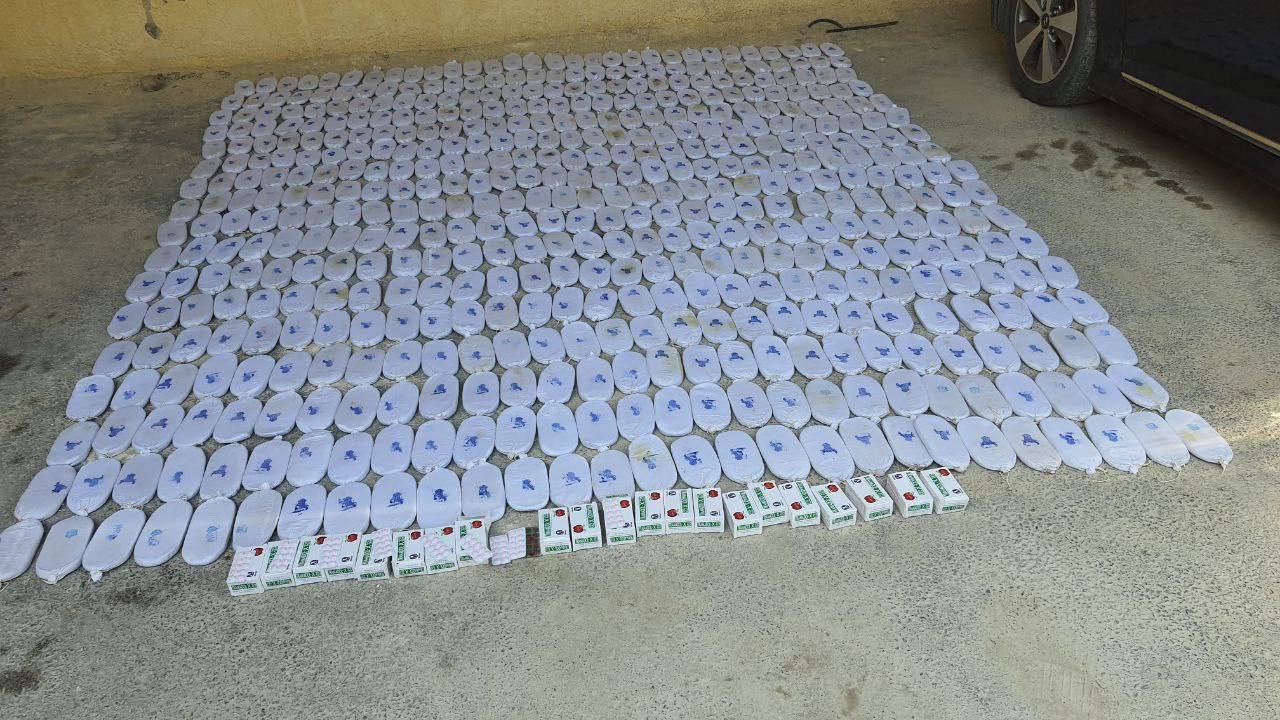 بالصور: سوريا تحبط تهريب مخدرات من لبنان... واشتباك مسلّح