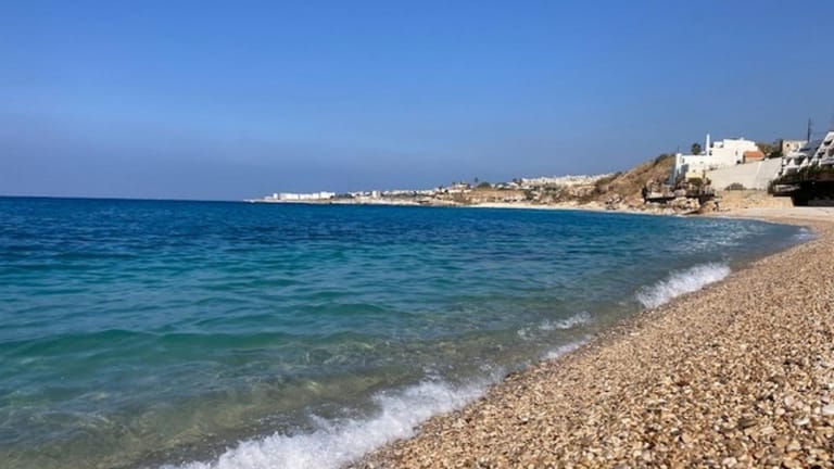 "خطوط حمر" في جبيل… وممنوعات على الشاطئ