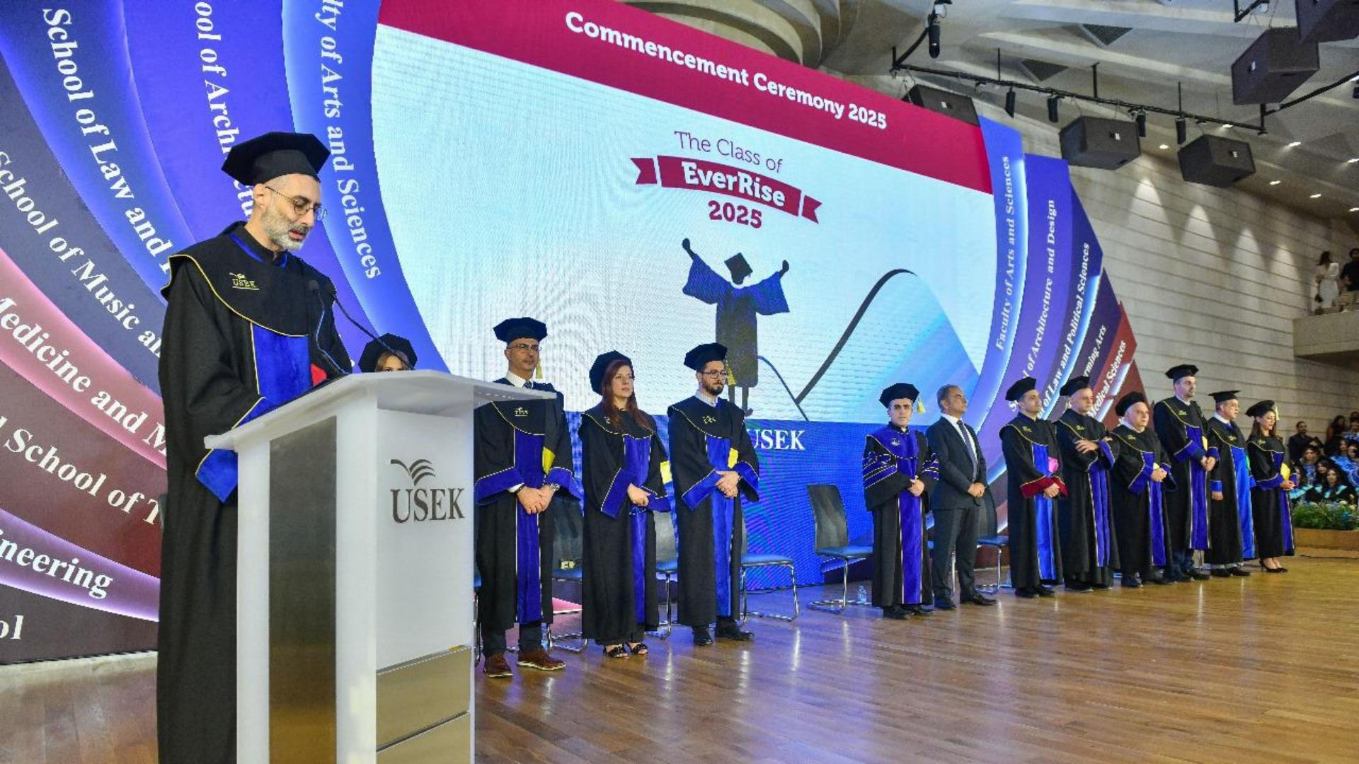 جامعة الروح القدس – الكسليك تحتفل بتخريج دفعة "Class of EverRise" للعام 2025