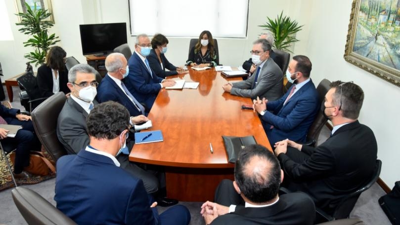 Akar receives British Chargé d'Affaires, French Ambassador