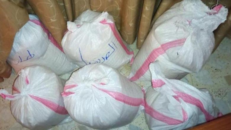 بالصّور: مداهمة... وتجّار ومهرّبون في قبضة الجيش