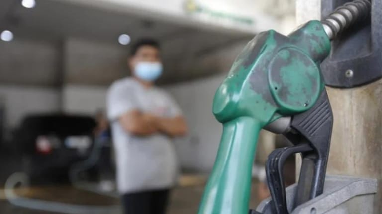 المحروقات "أمّ الازمات" المعيشيّة.. والتعاطي الرسمي: "فضيحة"!