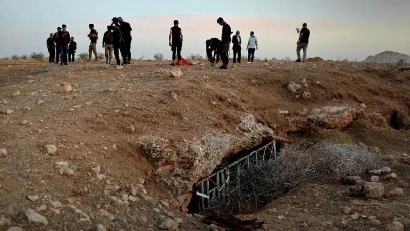 بالصور: أشبه بـ"مغارة تعذيب"... سجن تحت الأرض في سوريا