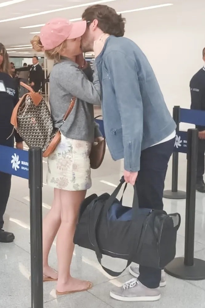 هل دخلت إيما واتسون في علاقة عاطفية جديدة؟