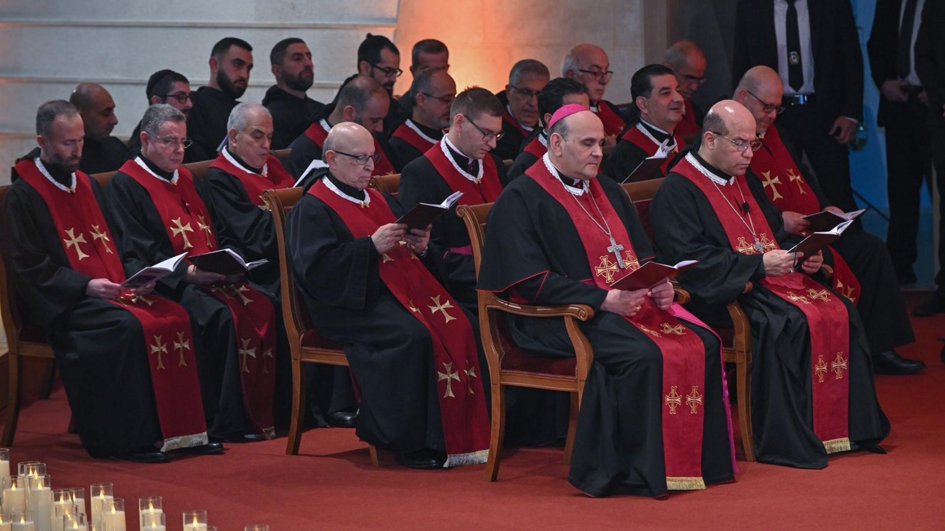 رتبة سجدة الصليب في جامعة الروح القدس