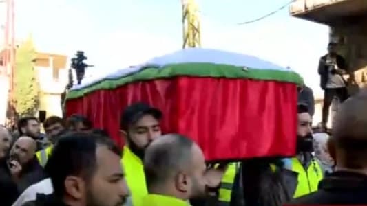 The body of the martyr Farah Omar arrived in her hometown of Machgharah amidst the firing of fireworks and gunfire