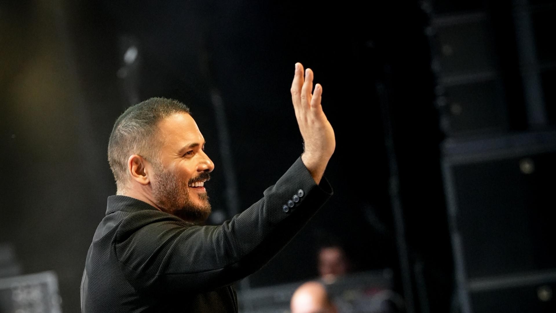 رامي عياش يُشعل مهرجان "مكناس" أمام أكثر من 60 ألف متفرّج… و"اسمالله" نجمة الحدث!