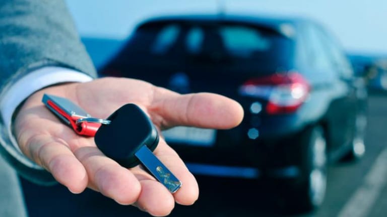 شركات تأجير السيارات تطفئ محرّكاتها