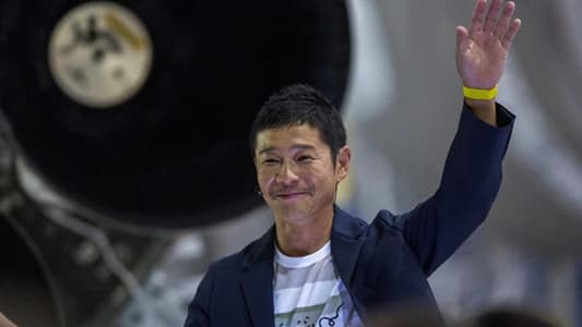 Japan Billionaire Offers Space Seats to the Moon