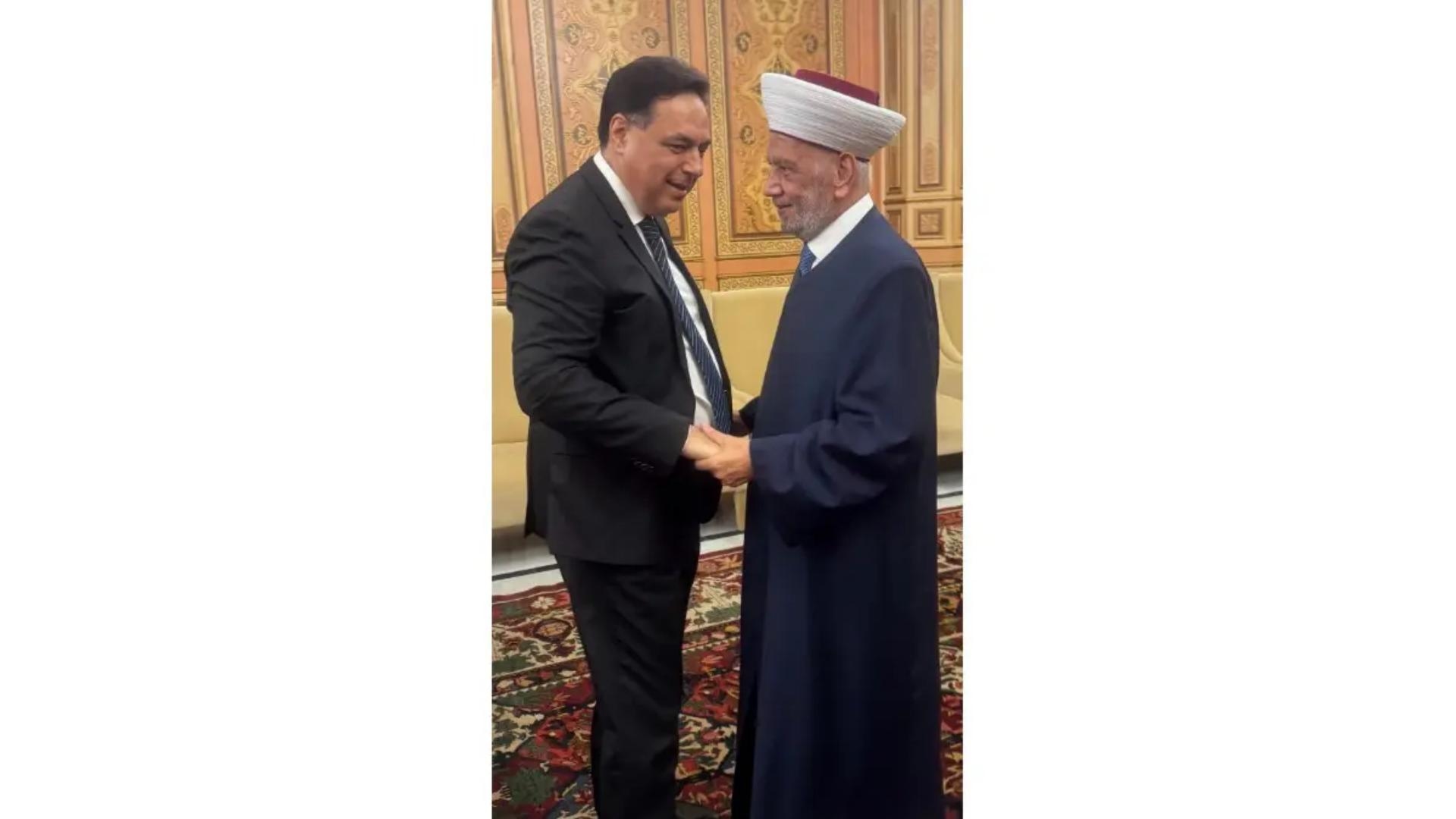 Grand Mufti Daryan holds several meetings