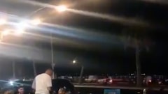 فيديو لمشهد خطير: استعراضات وسباق سيّارات في الشارع!