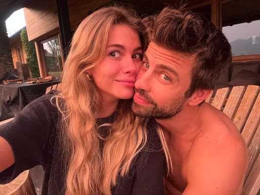 In the photo: Pique and Clara Chia together... after news of their separation!