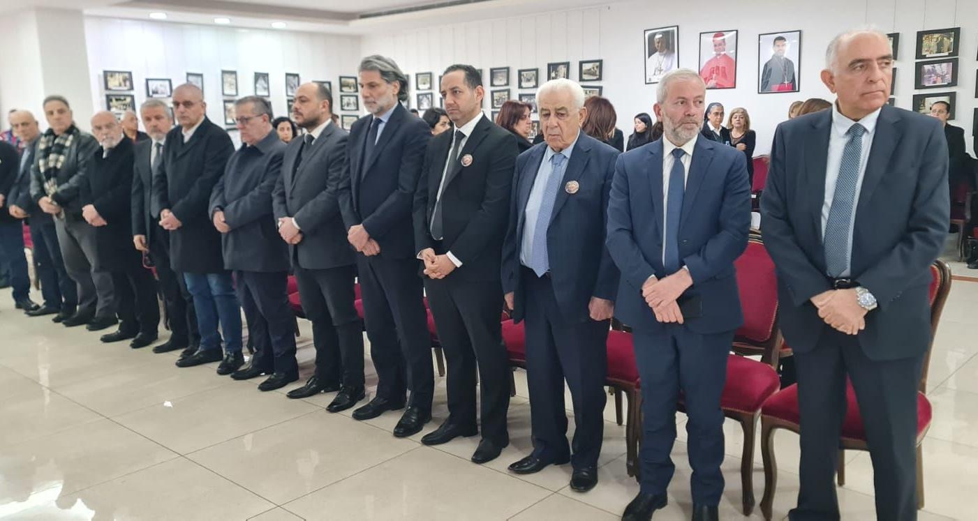 وفد من "الجمهورية القوية" قدّم التعازي بالأب الراعي