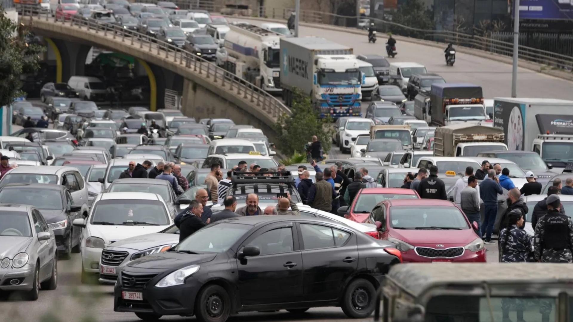 إرباك بين الأحزاب بعد فرض الزيادات: شعبوية انتخابية