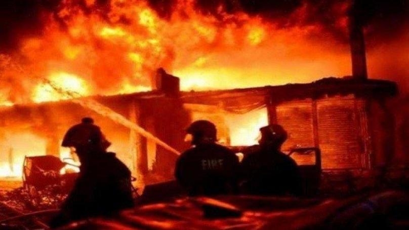 Watch: Massive fire breaks out in California warehouse - MTV Lebanon