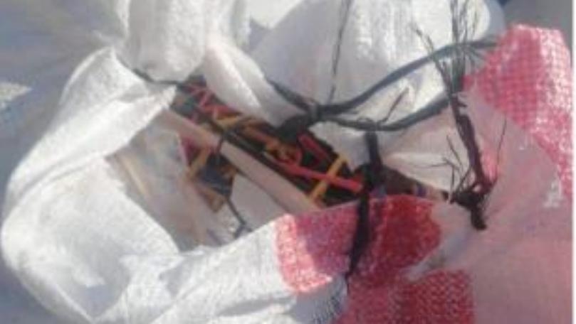 يستخرجان النحاس من كابلات كهربائيّة مسروقة ويبيعانها