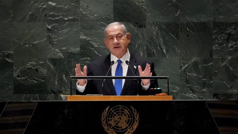 Netanyahu at UN issues 'nuclear' threat to Iran, later retracted