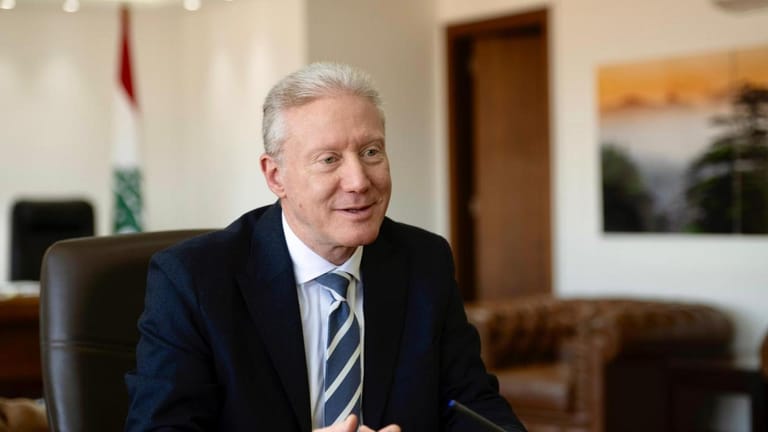 رجّي لـmtv: أدعو عراقجي لمفاوضات في دولة محايدة