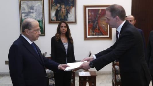 Aoun receives credentials of new Ambassadors of UK, Angola