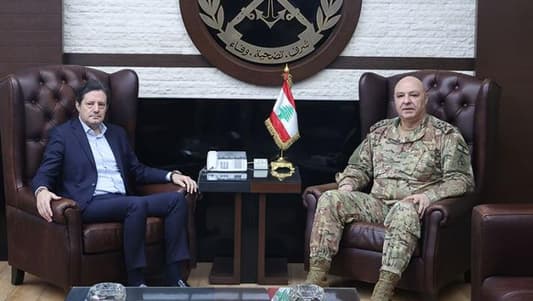 Army chief broaches situation with Makary, leads series of meetings