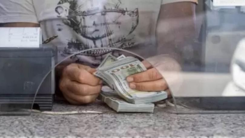مداهمات لصرافين في أسواق بعلبك