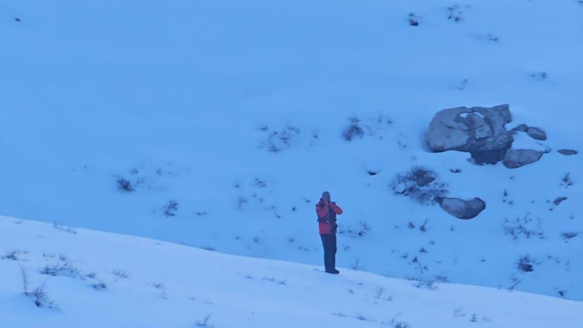 بالصّور: إنقاذ شبّان علقوا وسط الثّلوج
